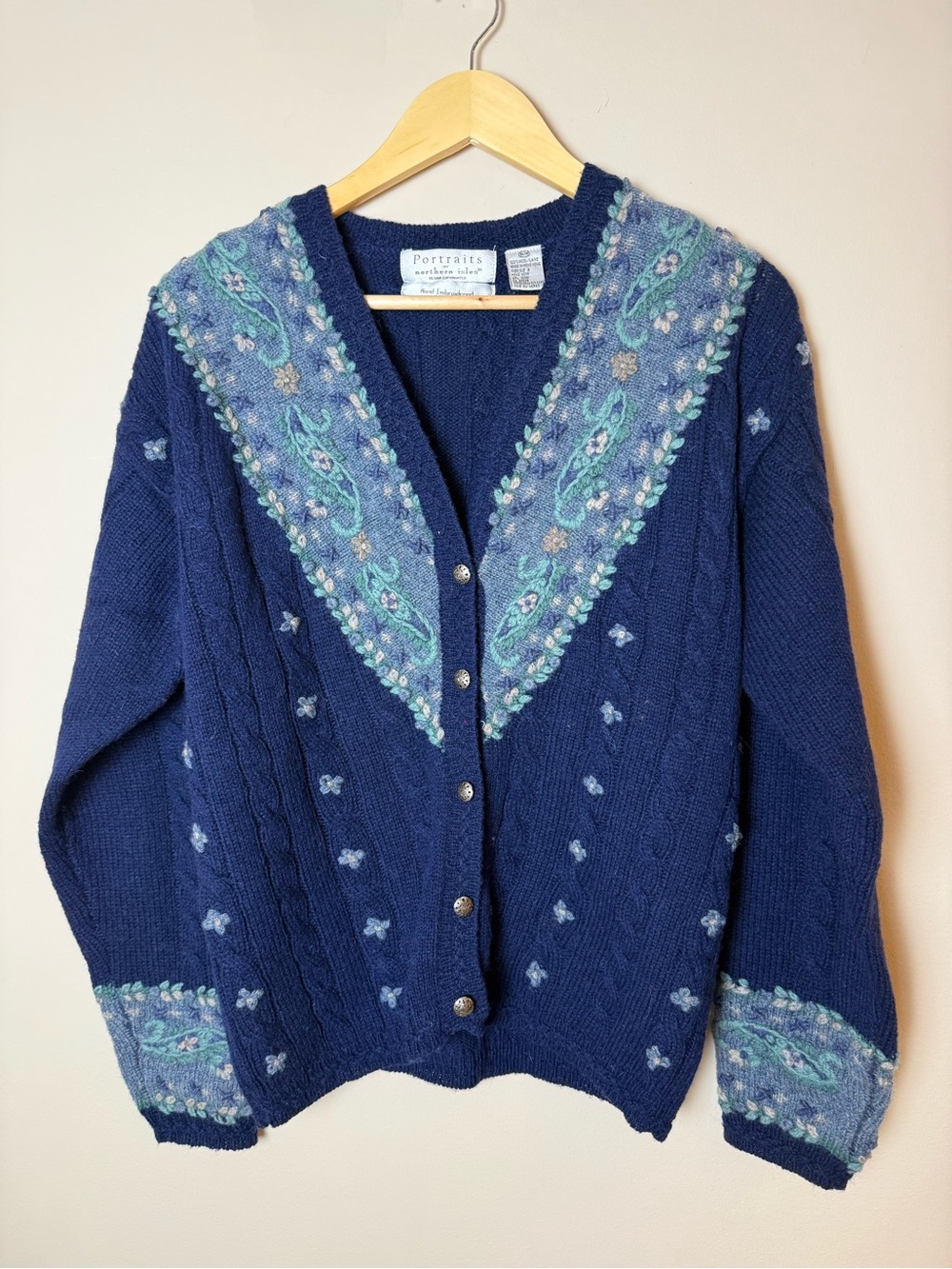 Portraits Northern Isles Hand Embroidered Cardigan 100% Wool Size M #VintageKnit